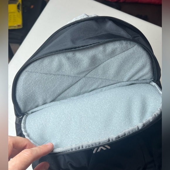 NWT THULE Achiever 15” Laptop 24L Backpack Bag Men Unisex - Picture 12 of 12